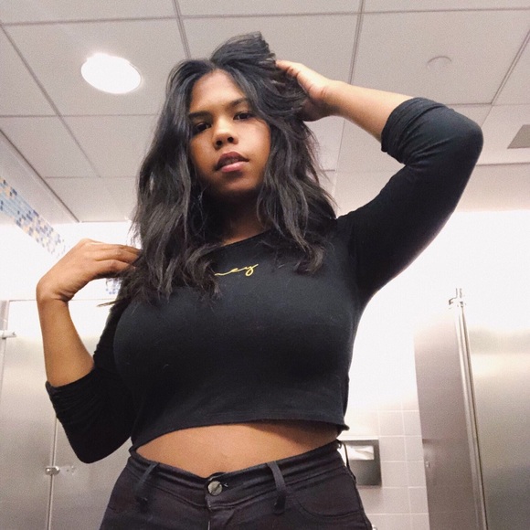 Meet your Posher, Heather - Picture 4 of 6